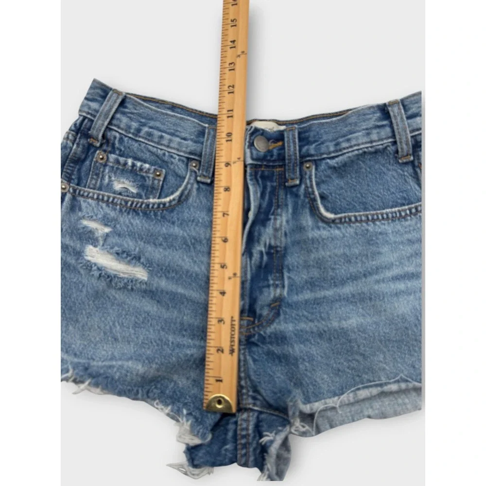 Universal Thread High Rise Mini Shorts 8 Distressed Denim Y2K Beach Festival